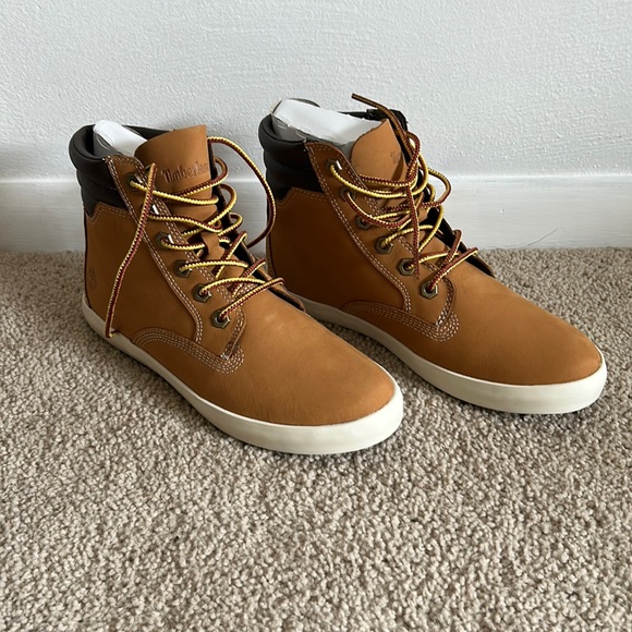 Timberland Dausette Sneaker Boots NIB - Picture 1 of 8
